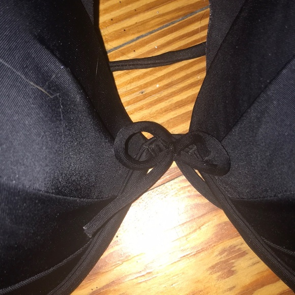 Black Victoria’s Secret Ruffled Swimsuit Top - Picture 2 of 4